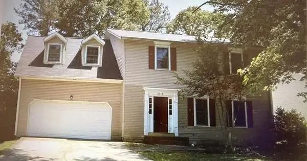 2130 Crescentview Drive, Lawrenceville, GA 30044