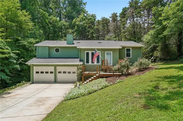659 Sunshine Trace Nw, Acworth, GA 30102