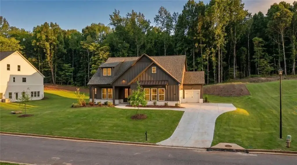 8340 Creekside Overlook Drive, Gainesville, GA 30506 - #1