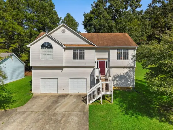 6880 Silver Maple Drive, Rex, GA 30273