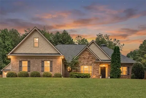 32 Meadow View Glen, Newnan, GA 30265