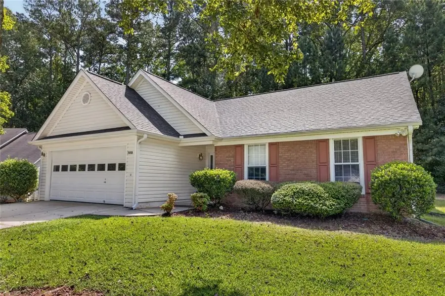 7512 Deer Creek Drive, Union City, GA 30291 - #3