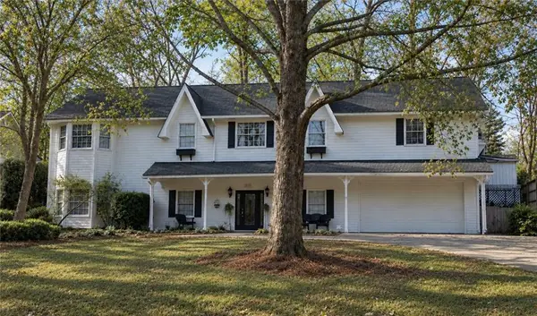 2372 Ivy Crest Drive, Buford, GA 30519
