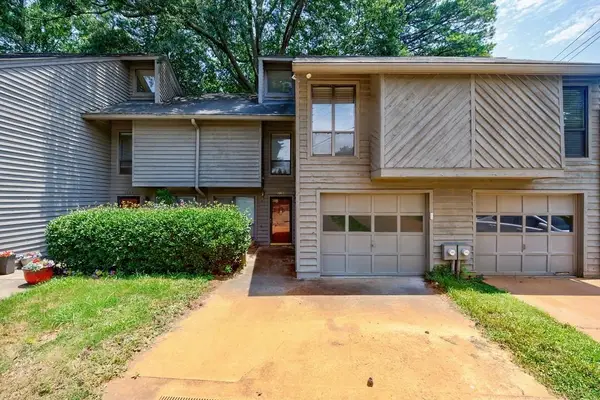 1002 Creatwood Circle Se, Smyrna, GA 30080