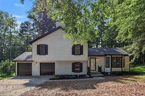 5880 Bluebonnet Circle, College Park, GA 30349