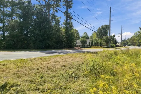 5511 Woodstock Road, Acworth, GA 30102