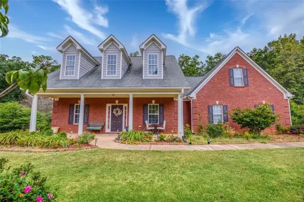 95 Blue Grass Way, Oxford, GA 30054