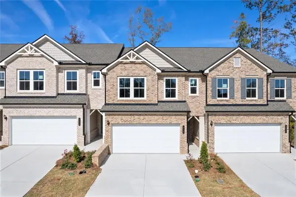 821 Leraes Way, Loganville, GA 30052