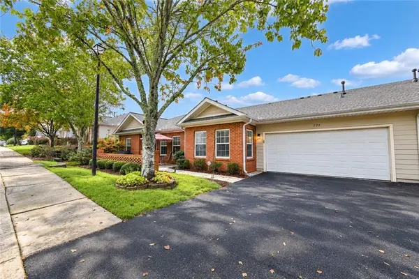 229 Villa Park Circle, Stone Mountain, GA 30087