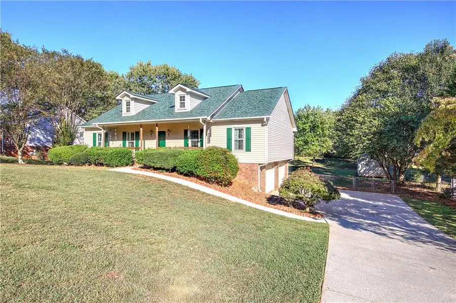 32 Cliffhanger Pointe Sw, Cartersville, GA 30120 - #2