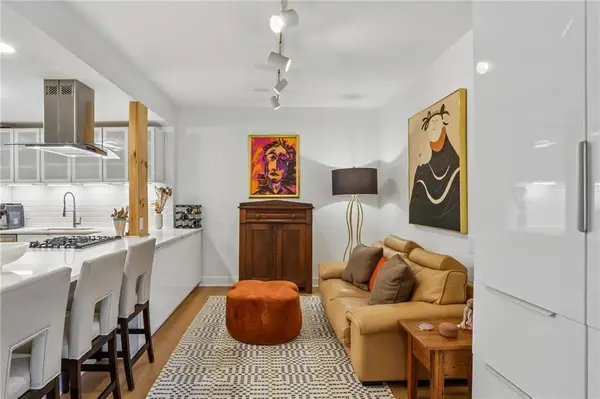 2632 Peachtree Road Nw #302B, Atlanta, GA 30305