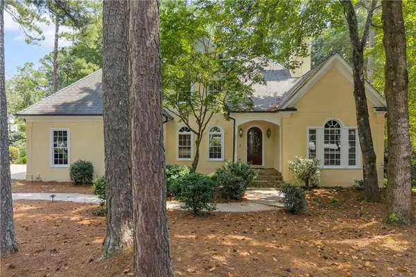 1070 Abingdon Lane, Johns Creek, GA 30022