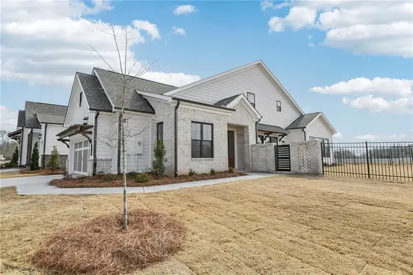 653 Beechwood Way, Hoschton, GA 30548
