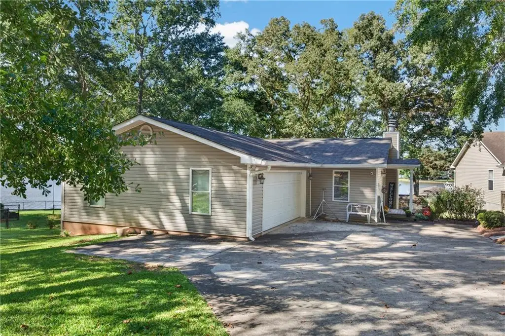 174 Honeysuckle Road Nw, Milledgeville, GA 31061 - #1