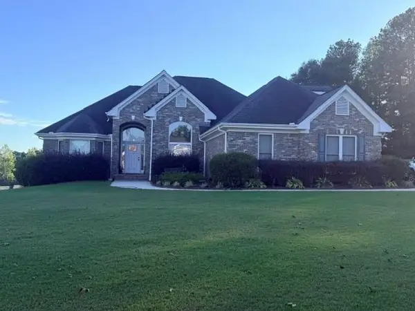 901 Old Barker Place, Loganville, GA 30052