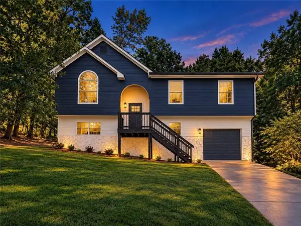 3480 Estate Lake Drive, Fairburn, GA 30213