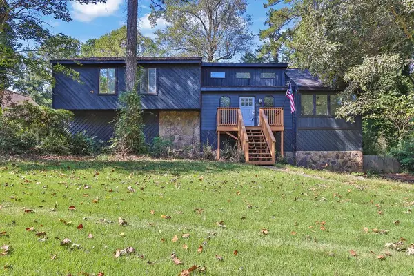 5169 Rockbridge Drive, Stone Mountain, GA 30087