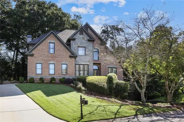 12 Bonnie Lane Ne, Sandy Springs, GA 30328