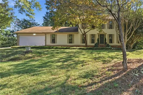 528 Chanterella Road Sw, Lilburn, GA 30047