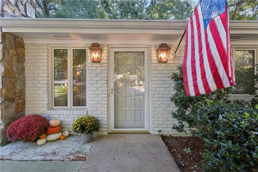 2447 Fernleaf Court Nw, Atlanta, GA 30318 - #2
