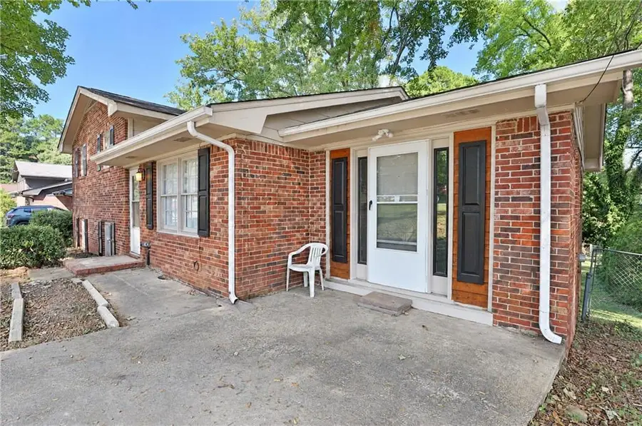 6370 Maddox Road, Morrow, GA 30260 - #3