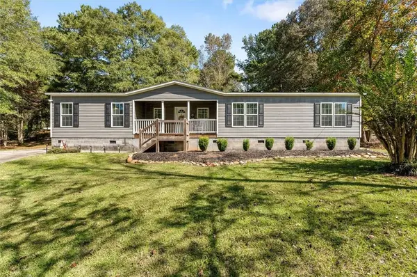 215 Navajo Trail, Bowdon, GA 30108