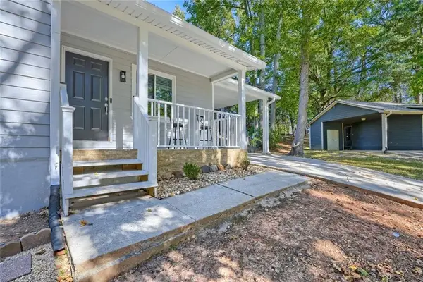 679 Suwanee Court Nw, Lawrenceville, GA 30043