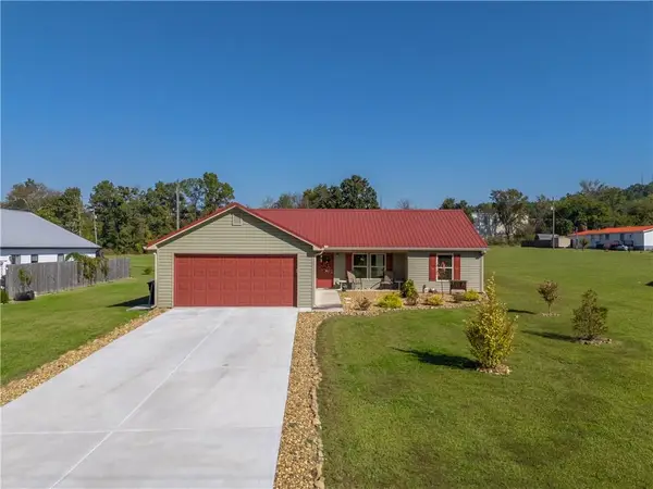 124 Kelly Drive Ne, White, GA 30184