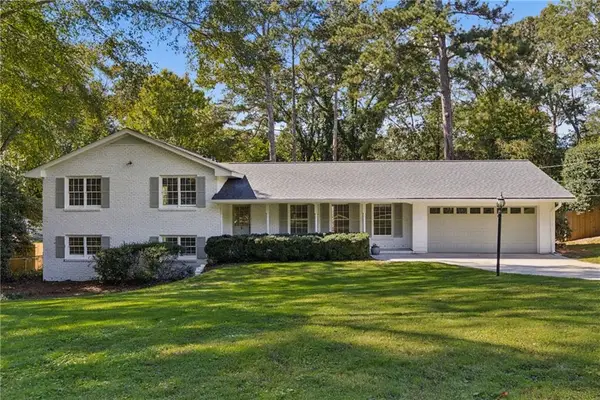 1424 Cedarhurst Drive, Dunwoody, GA 30338
