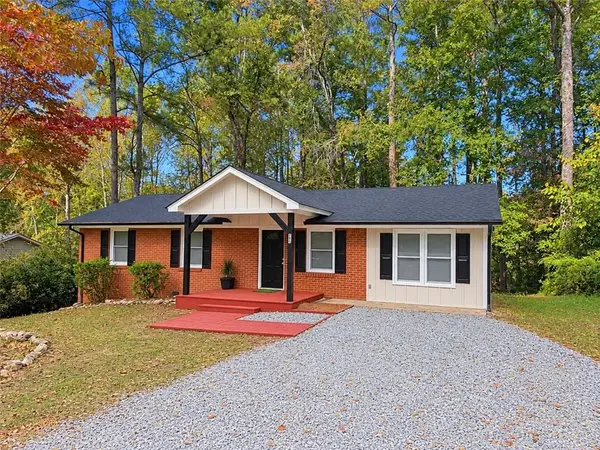 206 Mona Place, Dallas, GA 30132