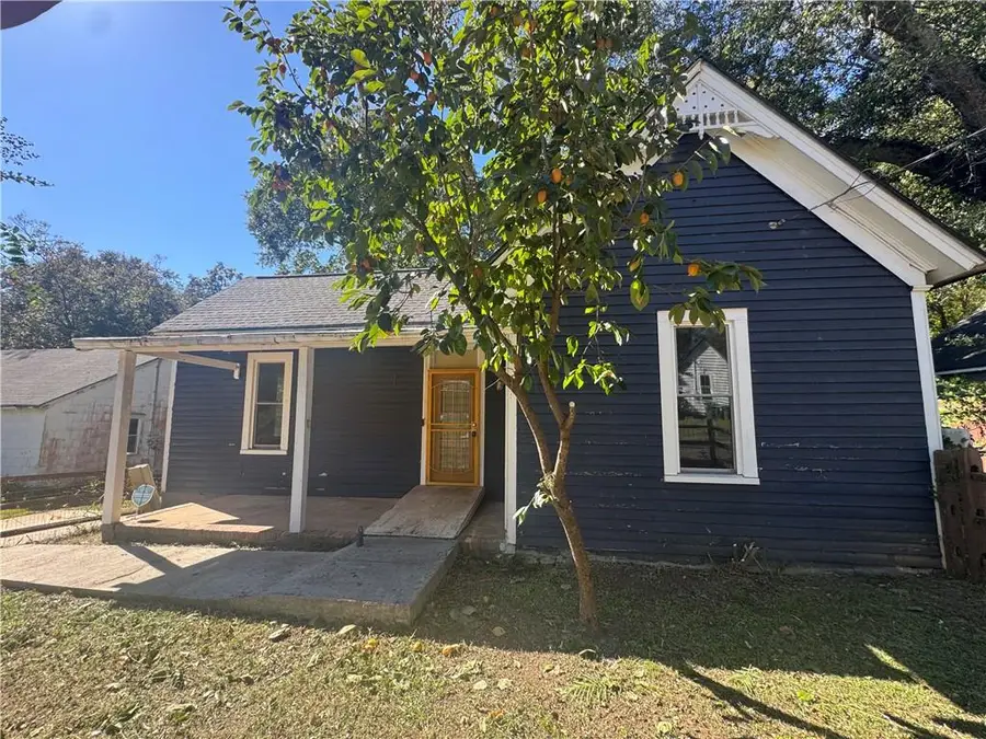 315 N 14th Street, Griffin, GA 30223 - #3
