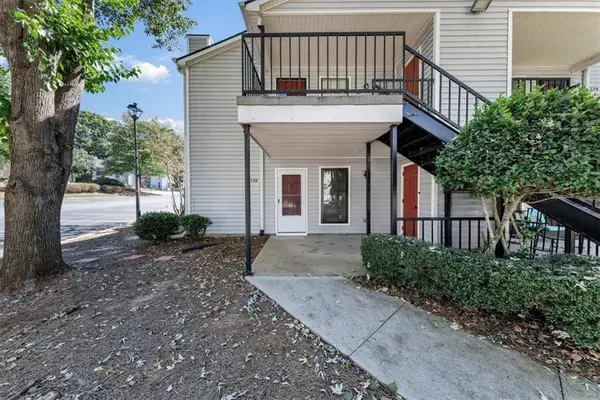732 Windchase Lane, Stone Mountain, GA 30083
