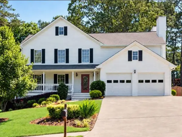 1560 Summit Pond Circle, Loganville, GA 30052