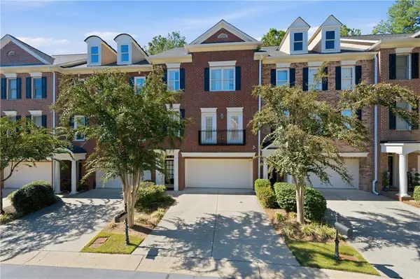 576 Vinings Estates Drive Se, Smyrna, GA 30126