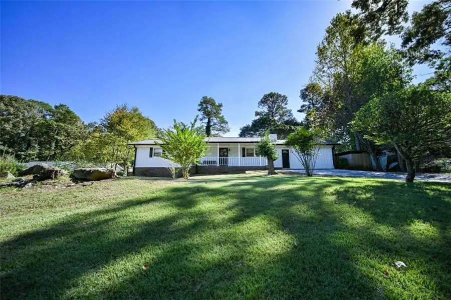 4815 Manor Drive, Stone Mountain, GA 30087 - #2