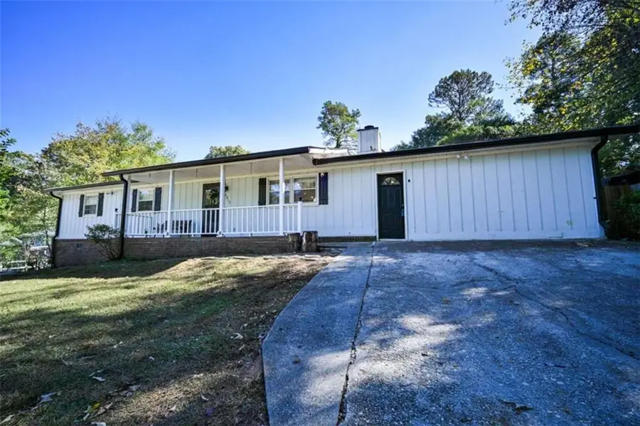 4815 Manor Drive, Stone Mountain, GA 30087 - #3