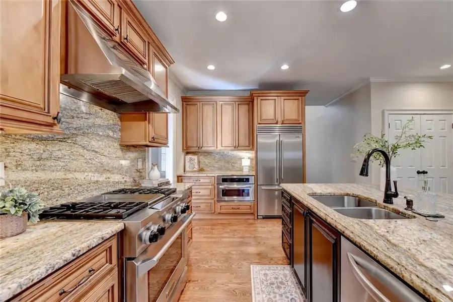 9921 Carrington Lane, Johns Creek, GA 30022 - #3