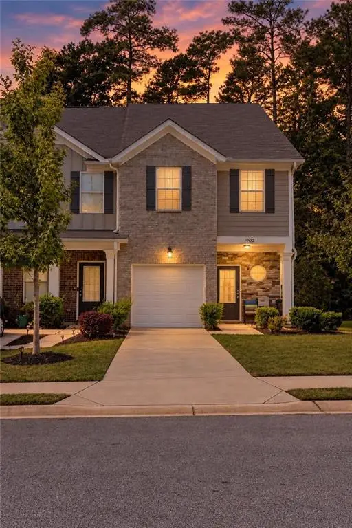 1902 Old Dogwood, Jonesboro, GA 30238