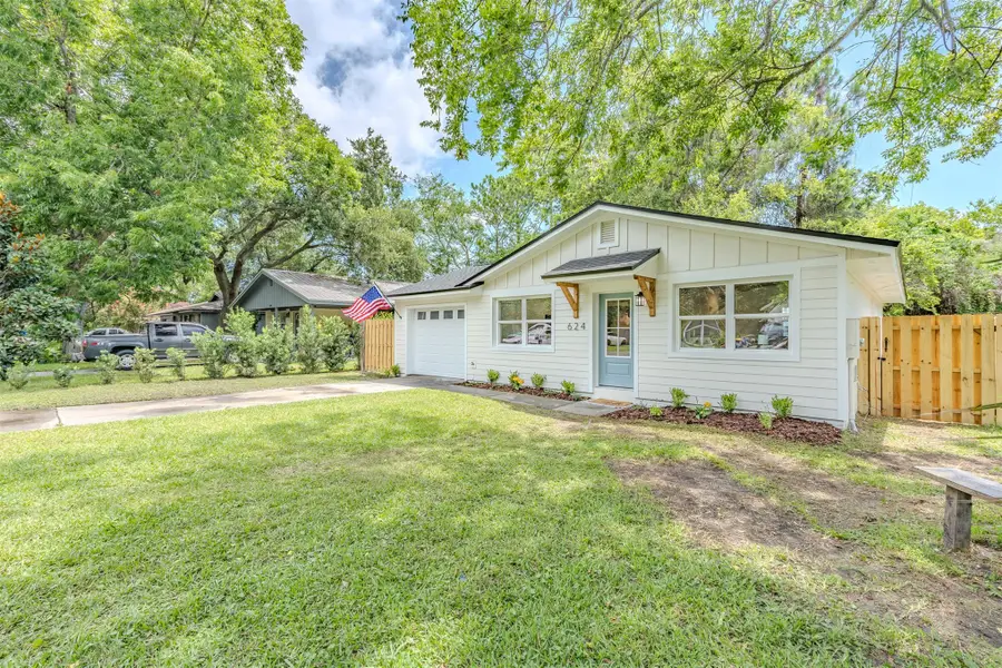 624 Vernon Street, Fernandina Beach, FL 32034 - #2