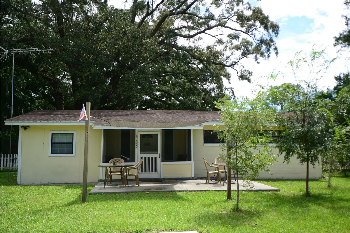 1306 S 4th Street, Fernandina Beach, FL 32034 - #1