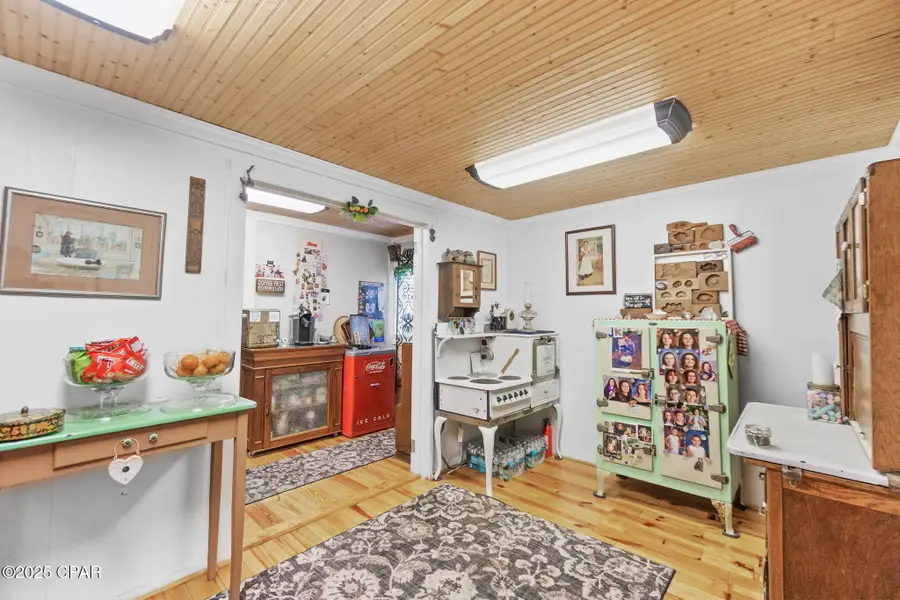 1748 Georgia Street, Alford, FL 32420 - Image #2