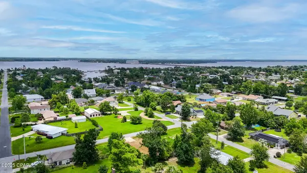 805 W 6th Street, Lynn Haven, FL 32444