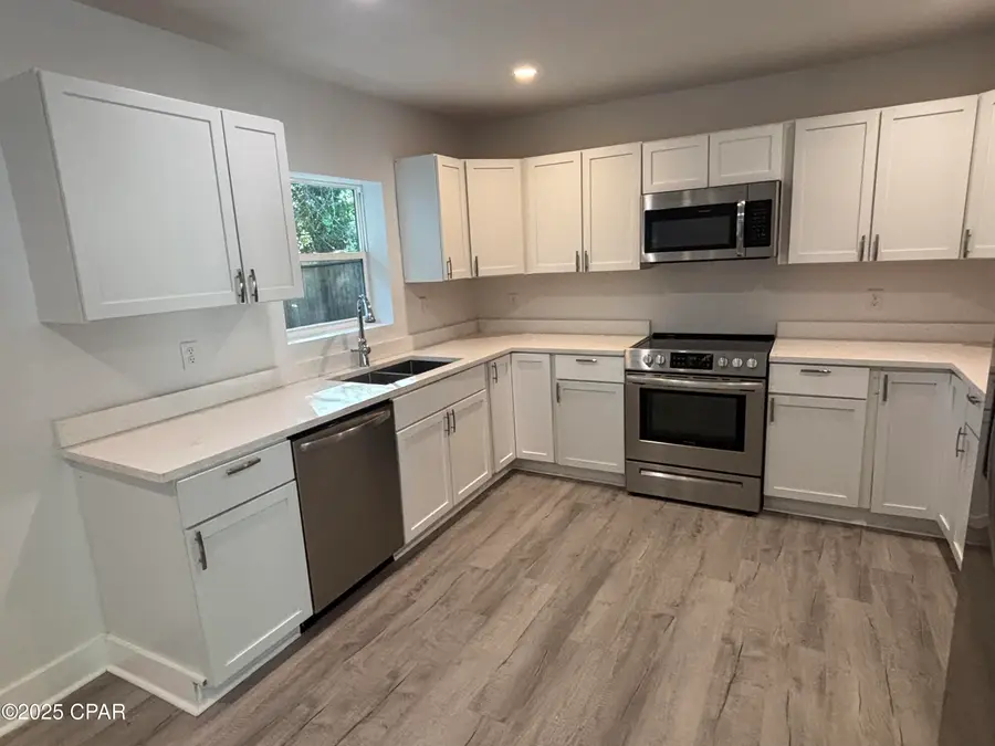 25 W Cooper Drive, Panama City, FL 32404 - Image #2