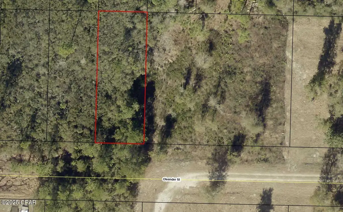 11827 Oleander Street, Fountain, FL 32438 - Image #1