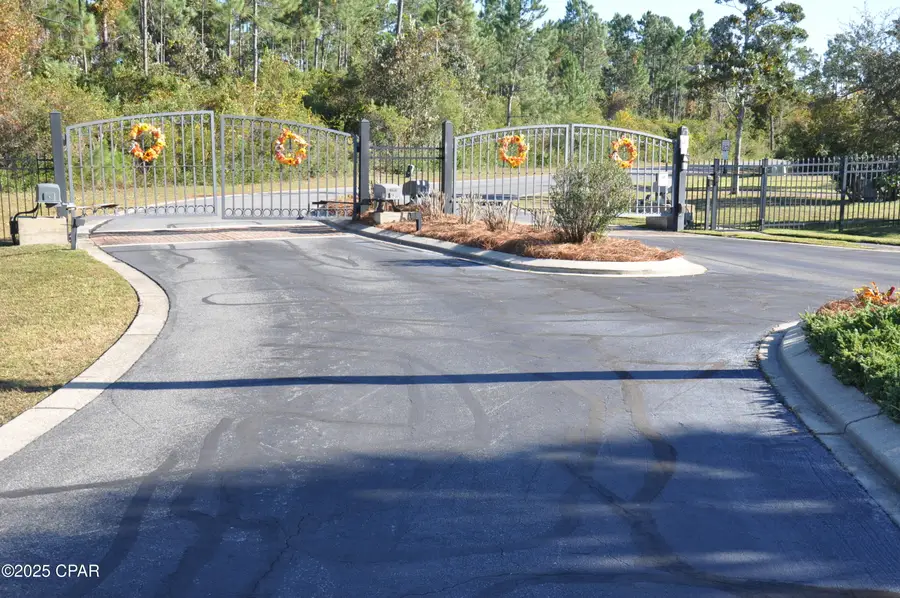 909 Anchor Court, Panama City, FL 32404 - Image #2