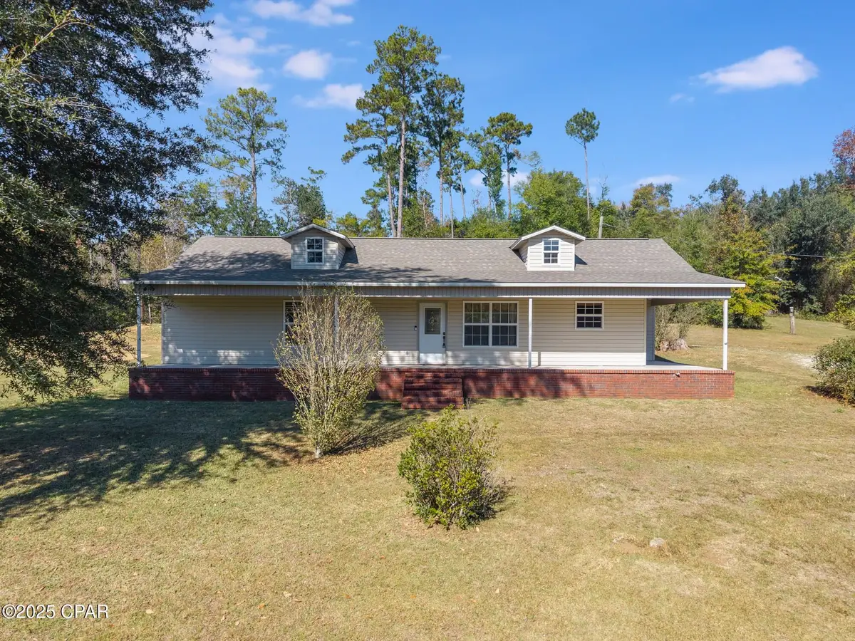 4700 Honeysuckle Lane, Marianna, FL 32446 - Image #1