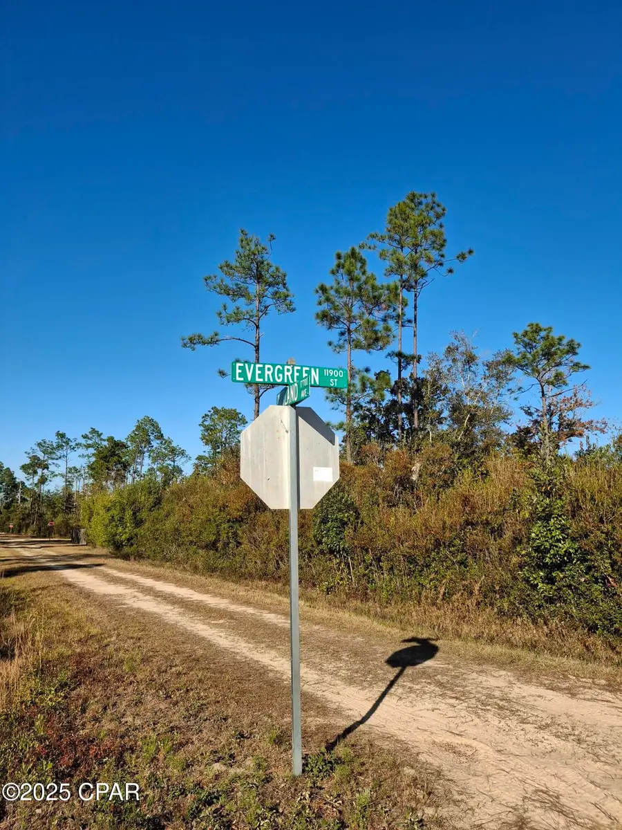 11990 Ferndale Street, Fountain, FL 32438 - Image #2