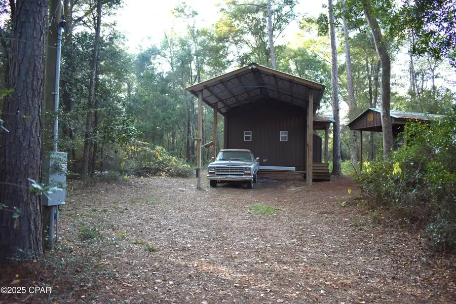 1808 Lakeview Road, Caryville, FL 32427 - Image #3