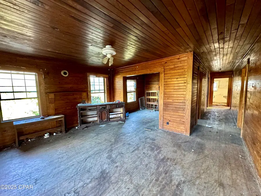 861 8th Avenue, Graceville, FL 32440 - Image #3