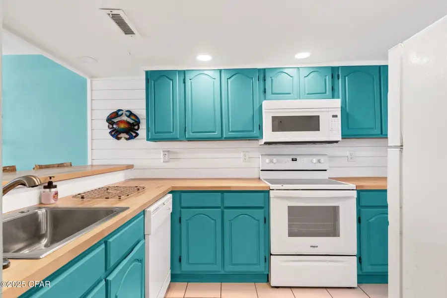 4715 Thomas Drive #202B, Panama City, FL 32408 - Image #3